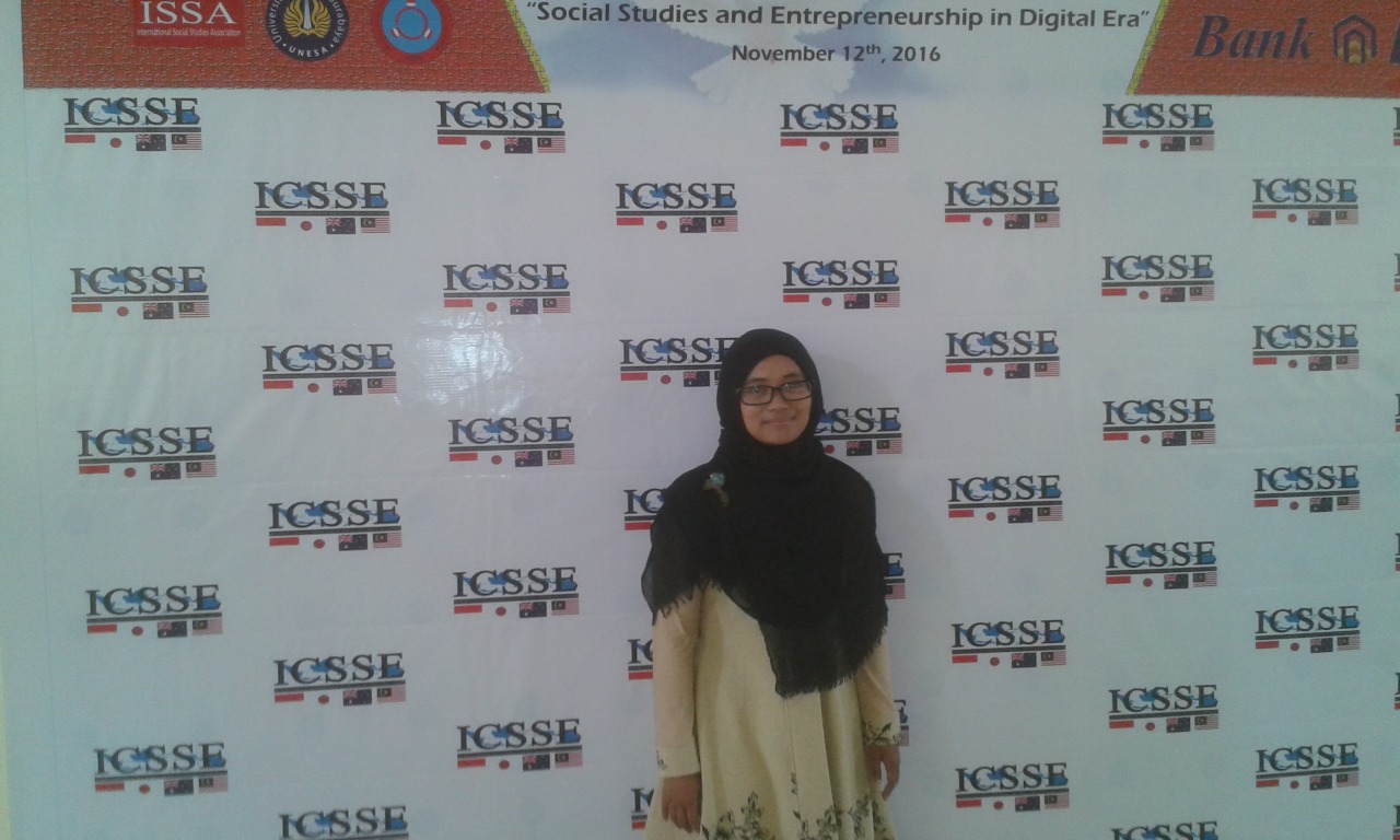 DOSEN TADRIS ILMU PENGETAHUAN SOSIAL STAIN PAMEKASAN MENJADI PEMATERI DALAM â€˜INTERNATIONAL CONFERENCE SOCIAL STUDIES AND ENTERPRENERURSHIP (ICSSE) IN DIGITAL ERAâ€ DI UNESA