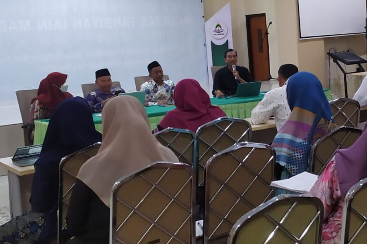 Rapat Evaluasi Fakultas Tarbiyah: Dosen TIPS Fokus pada Upaya Peningkatan Penelitian dan Pengabdian