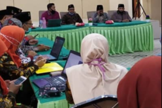 Sosialisasi Kebijakan SDM, Fakultas Tarbiyah Undang Dosen Program Studi dan Tenaga Kependidikan