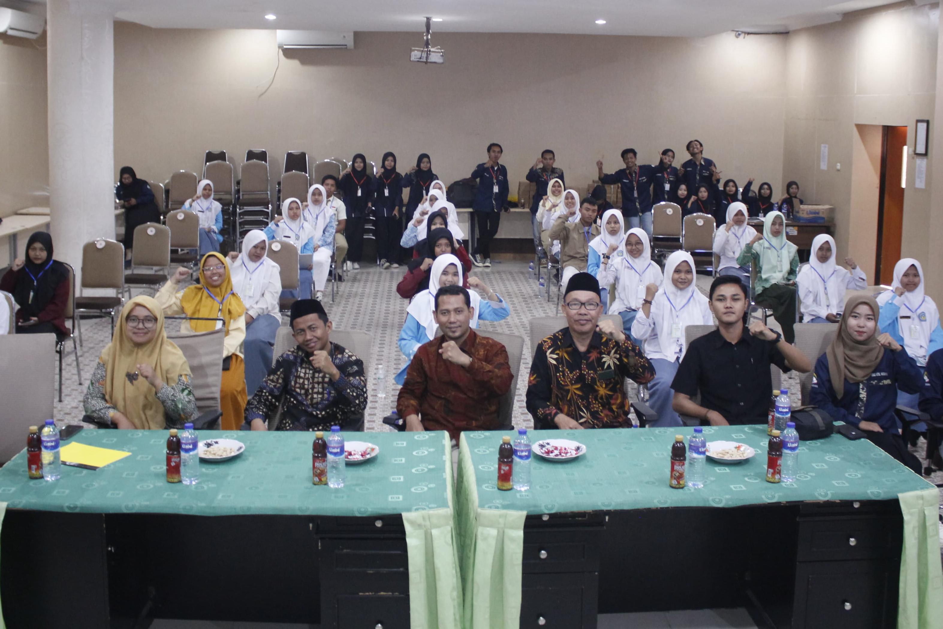 HMPS TADRIS IPS SUKSES MENYELENGGARAKAN OLIMPIADE IPS SE-JAWA TIMUR