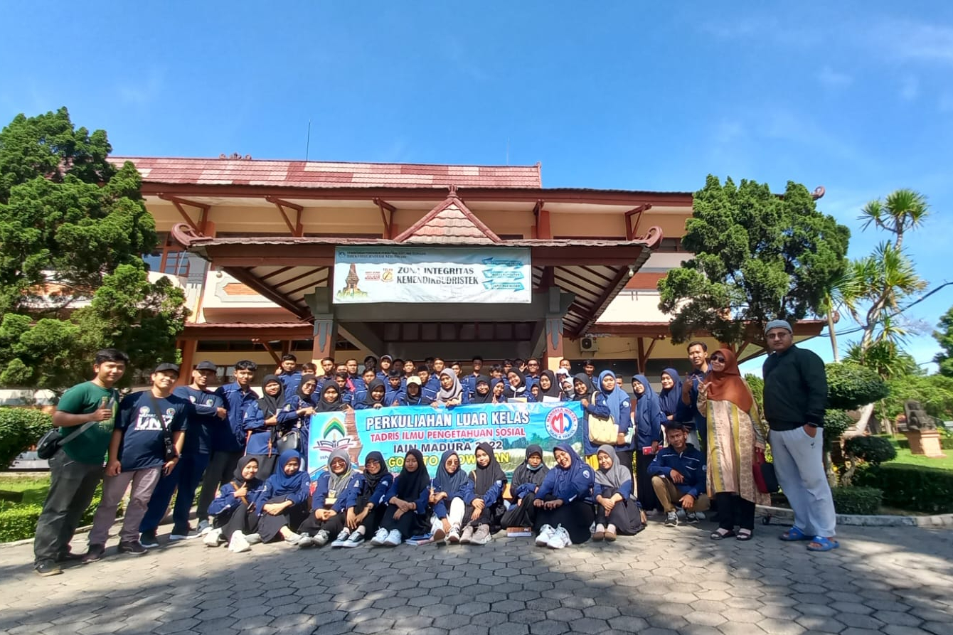 Perdana, Mahasiswa Tadris IPS adakan Perkuliahan Luar Kelas